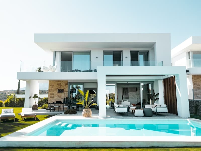 Modern Waterfront Villa